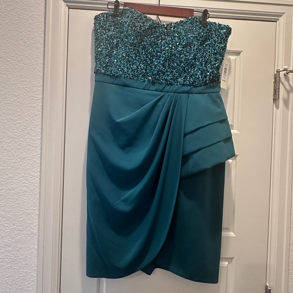 NWT Badgley Mischka sequin-embellished stapeless dress size 14